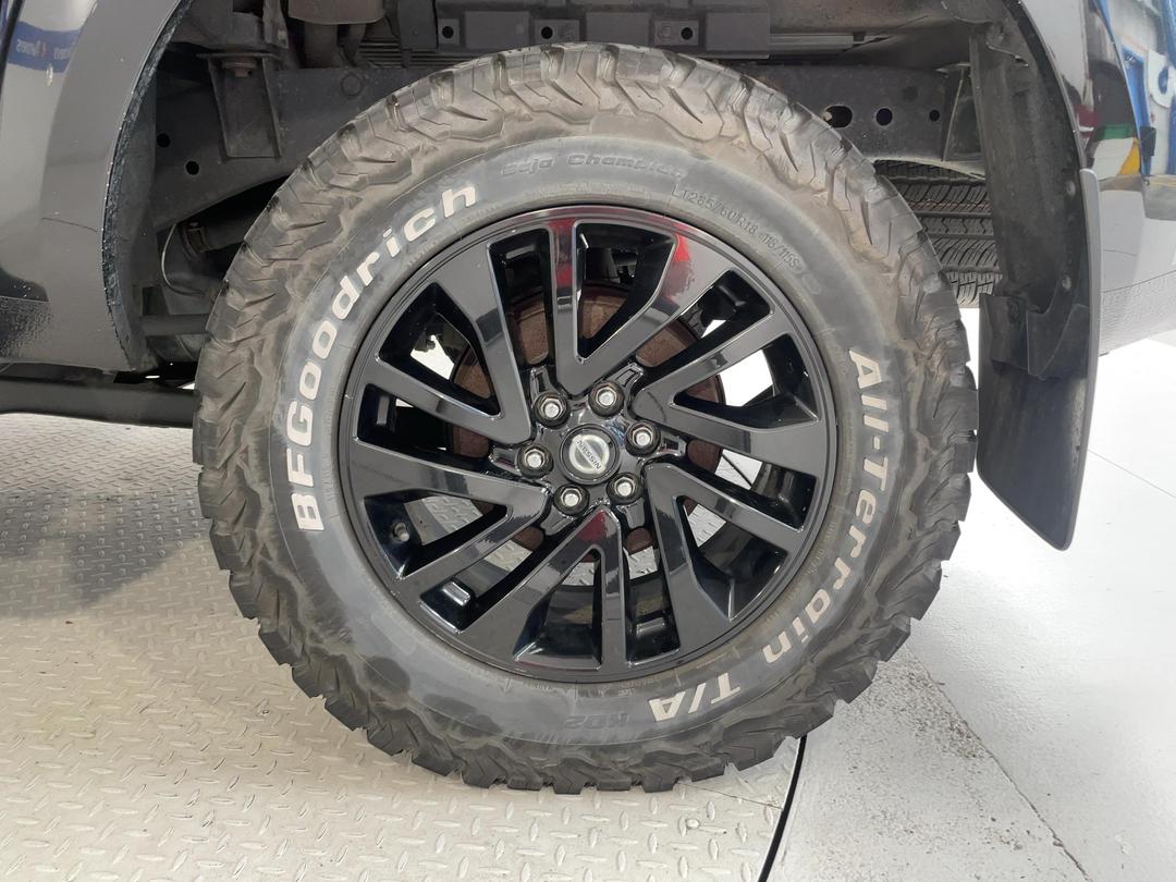 Photo '11' of Nissan Navara