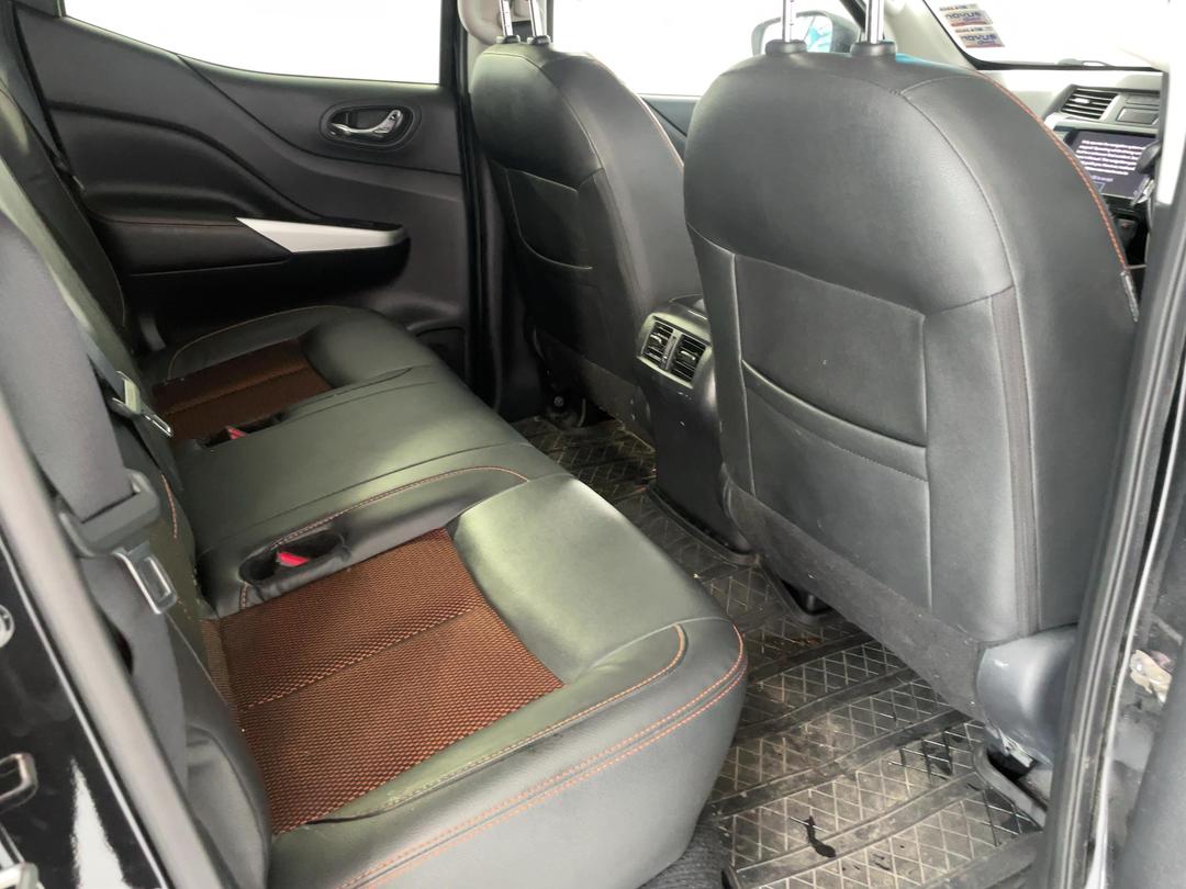 Photo '20' of Nissan Navara