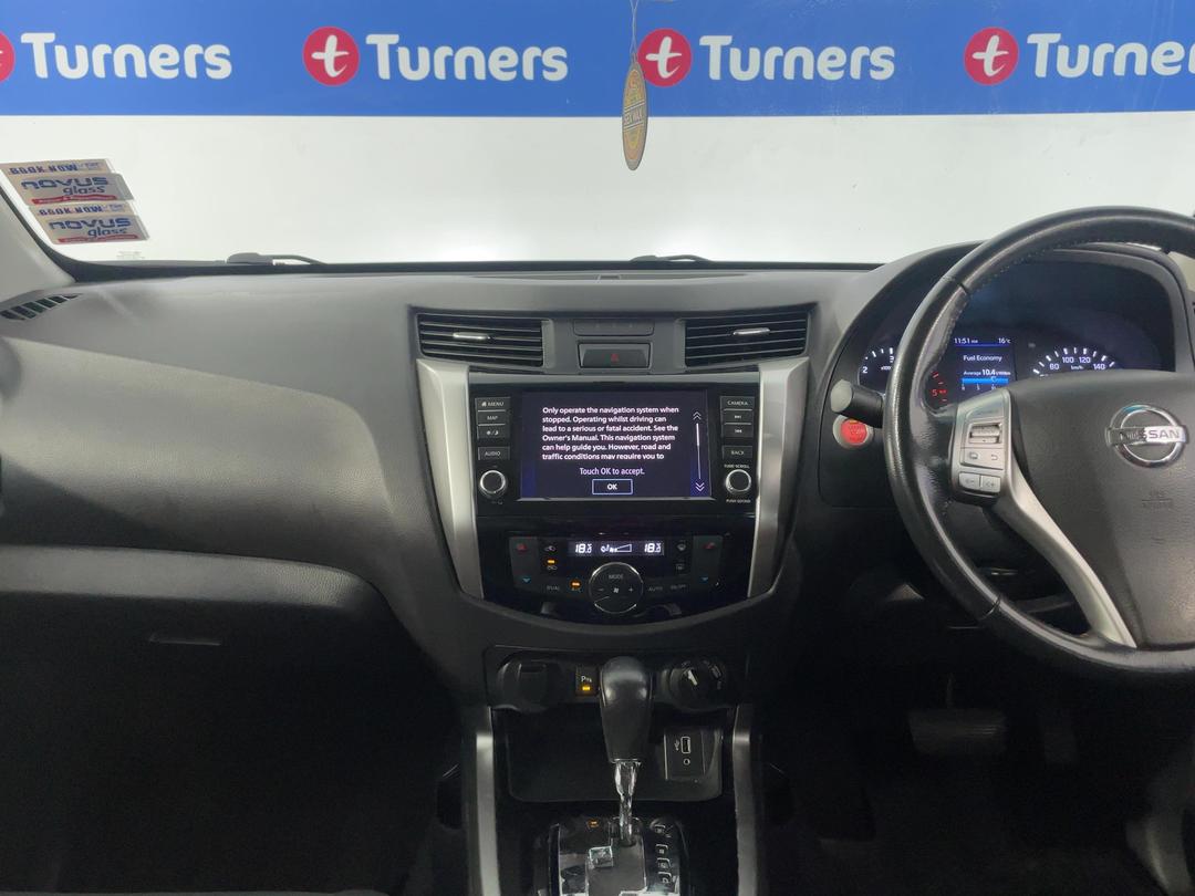 Photo '18' of Nissan Navara