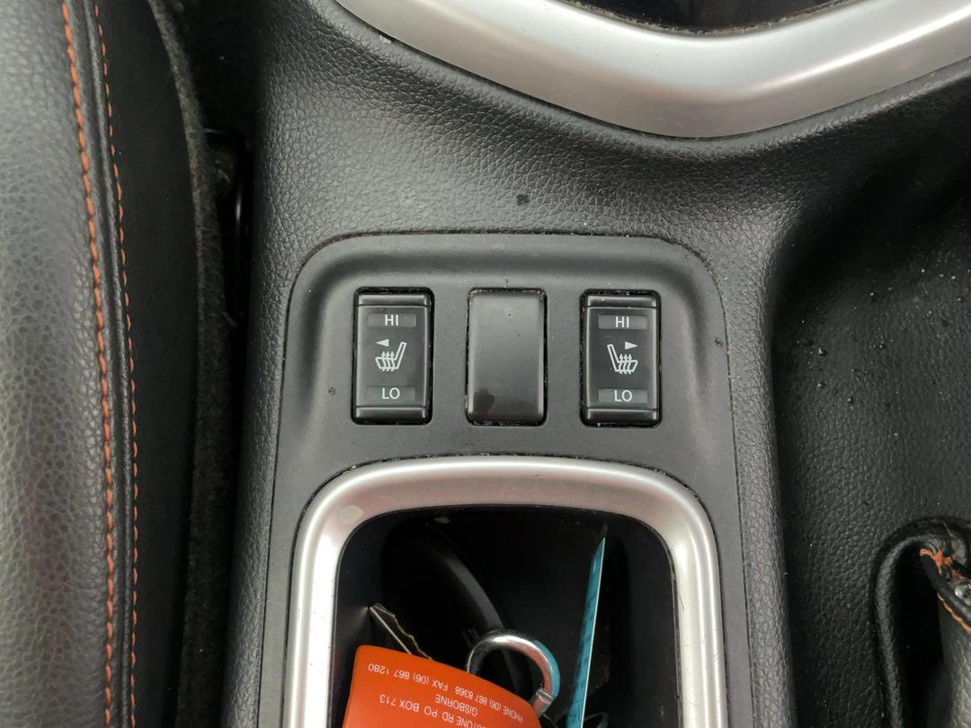 Photo '23' of Nissan Navara