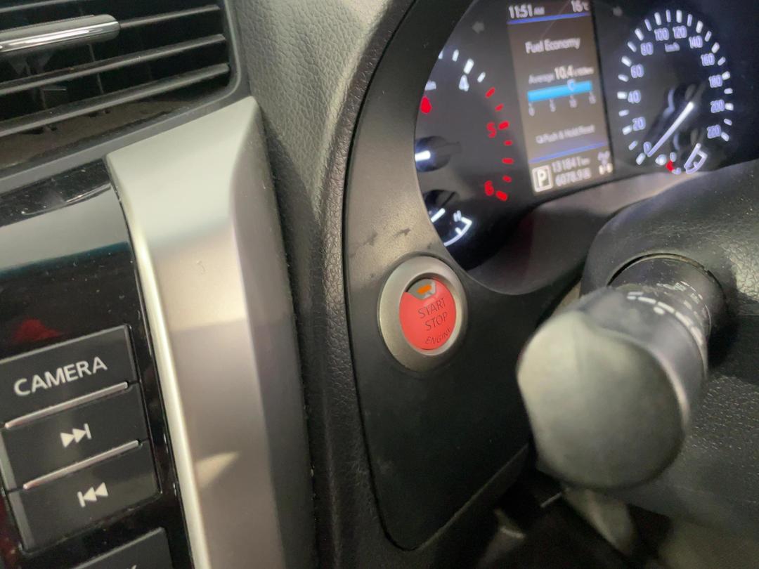 Photo '27' of Nissan Navara