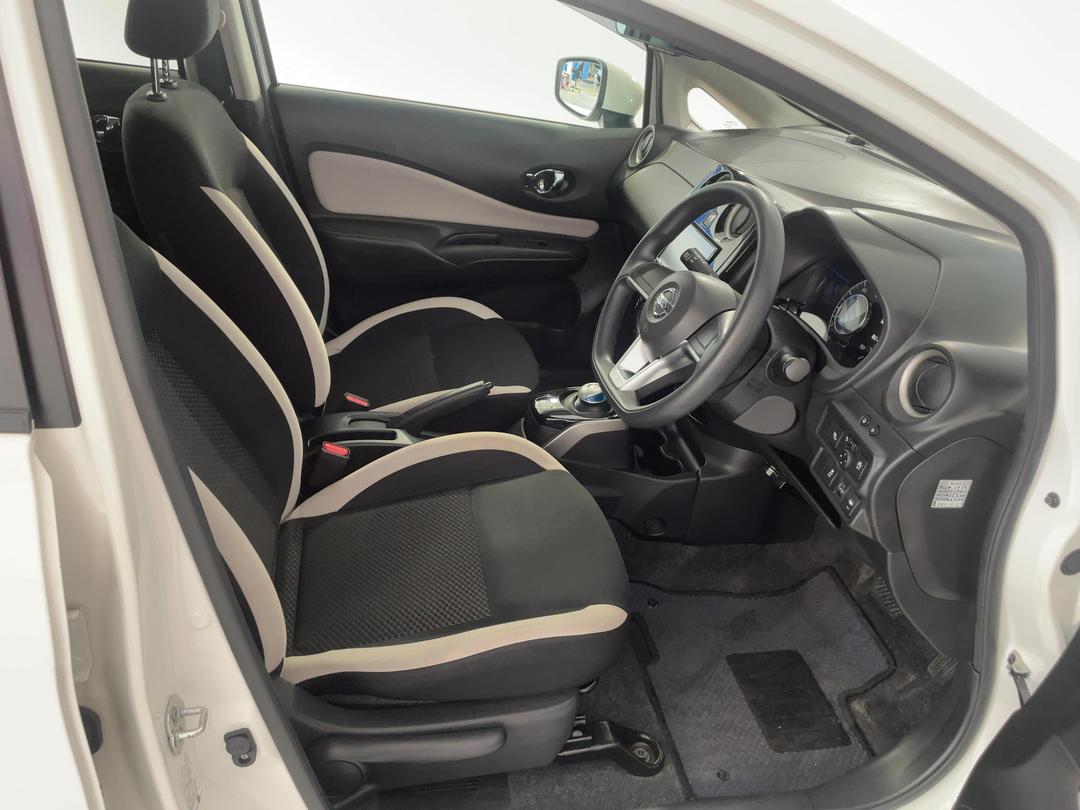 Photo '16' of Nissan Note
