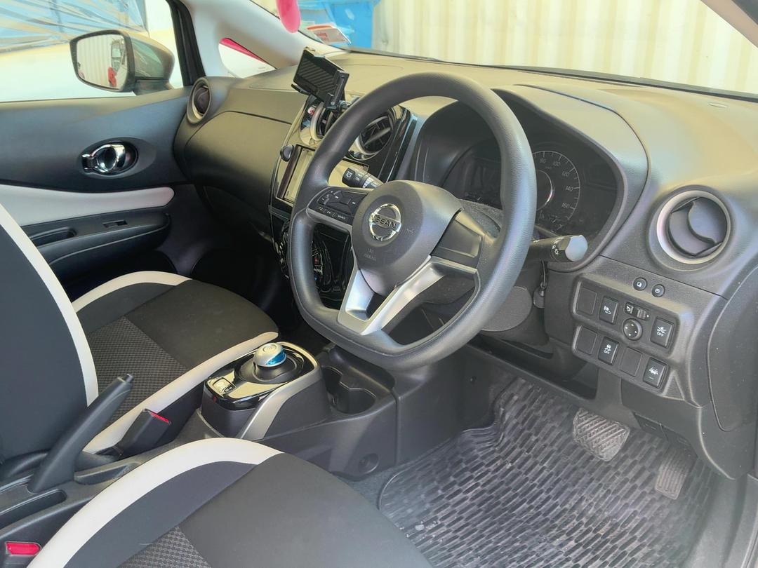 Photo '13' of Nissan Note Photo '13' of Nissan Note