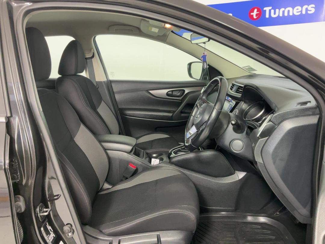 Photo '16' of Nissan Qashqai