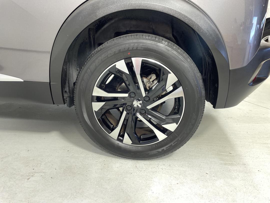 Photo '11' of Peugeot 2008