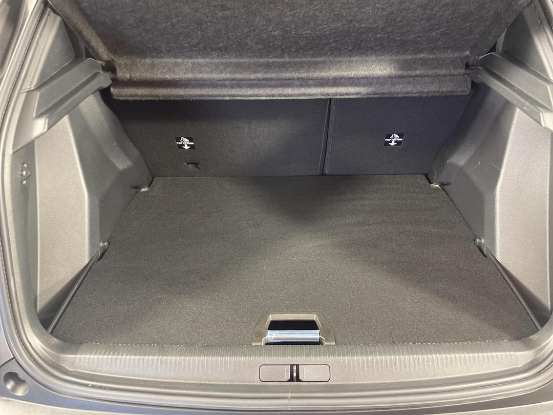 Photo '14' of Peugeot 2008