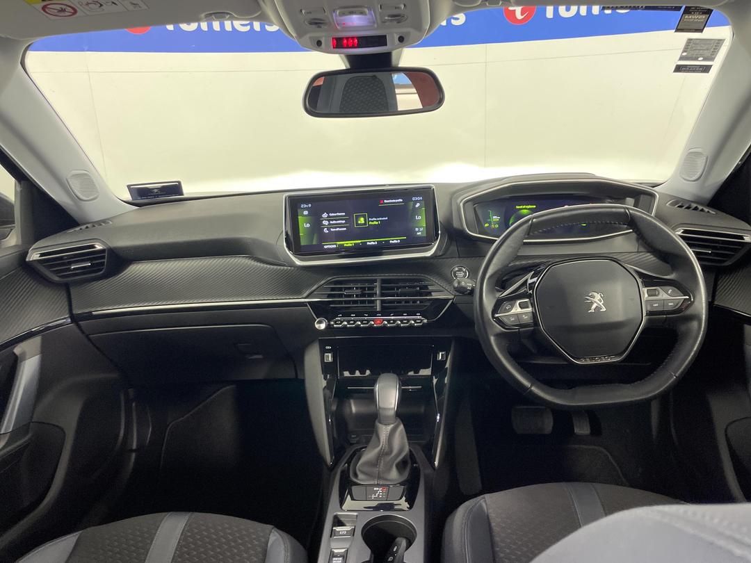 Photo '17' of Peugeot 2008