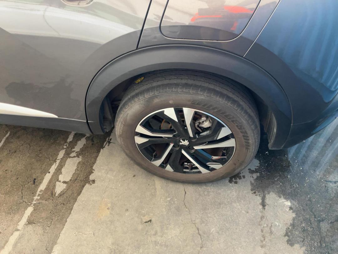 Photo '10' of Peugeot 2008 Allure