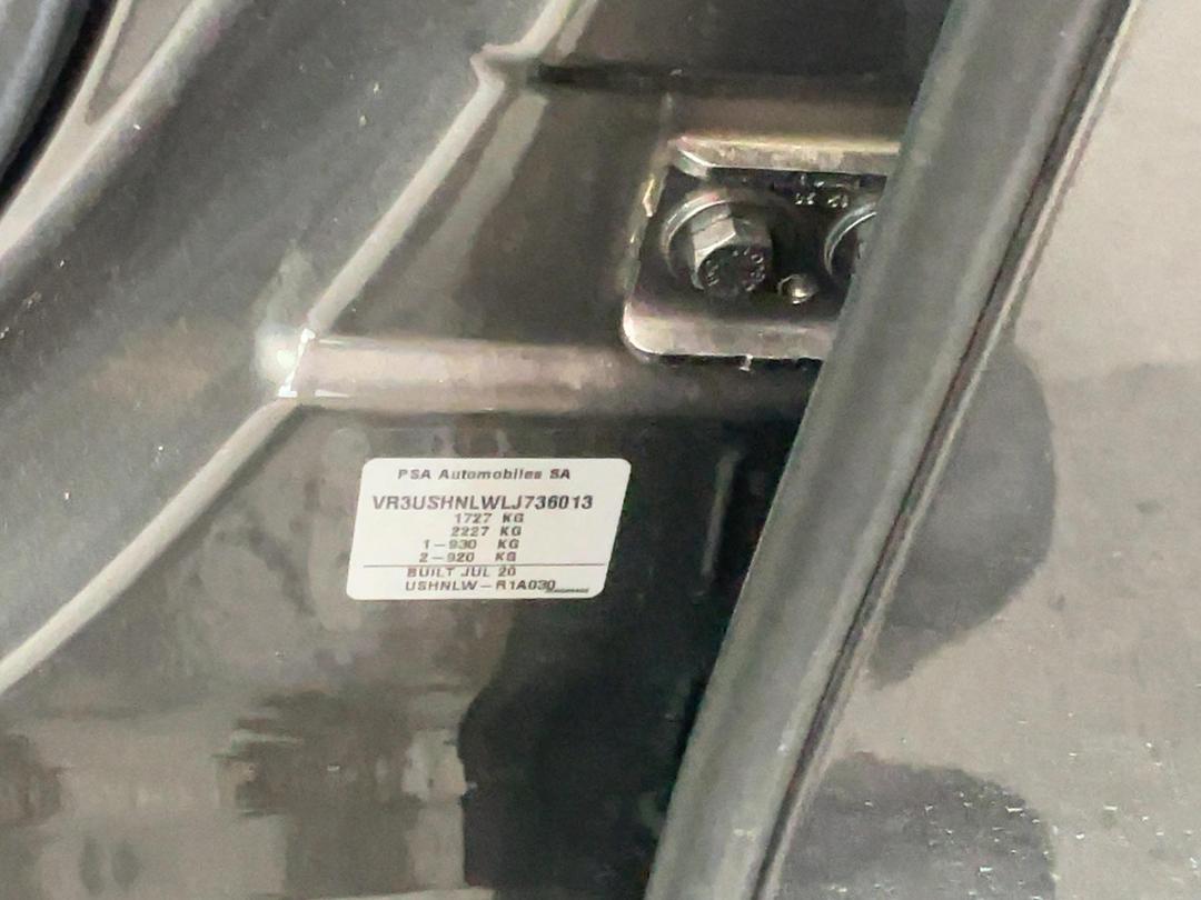 Photo '14' of Peugeot 2008 Allure