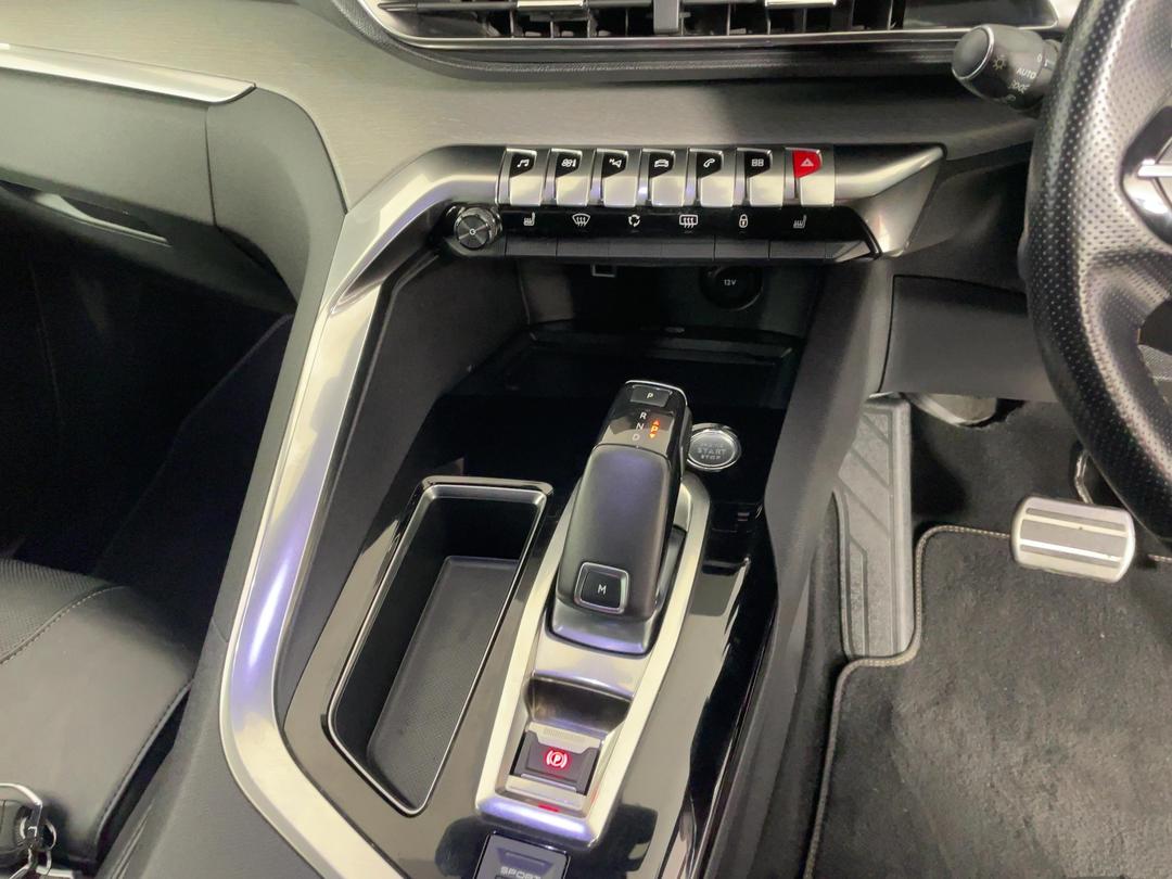 Photo '18' of Peugeot 3008