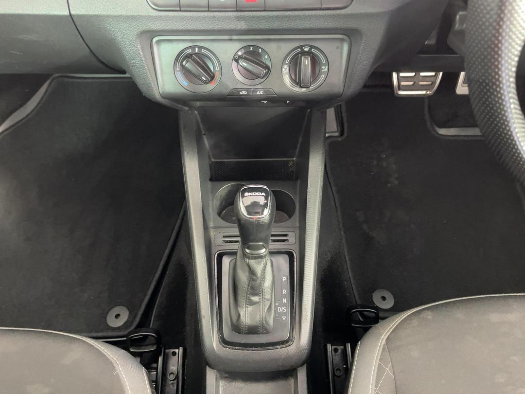 Photo '18' of Skoda Fabia