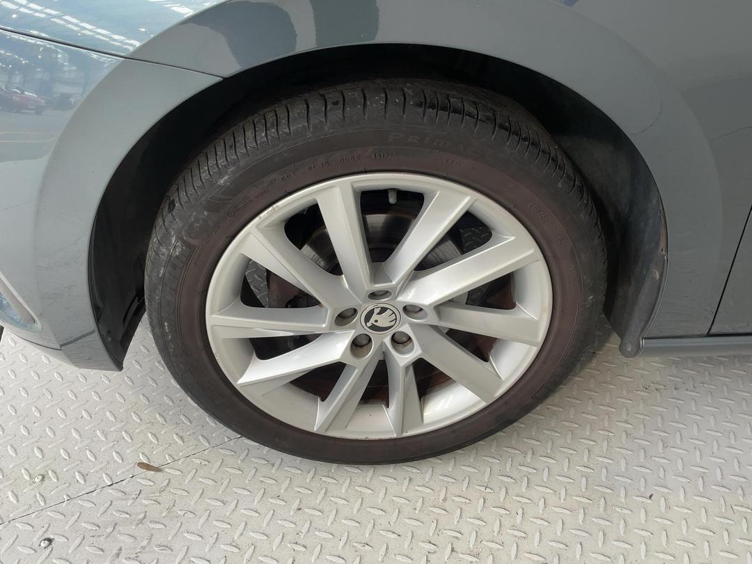 Photo '10' of Skoda Scala