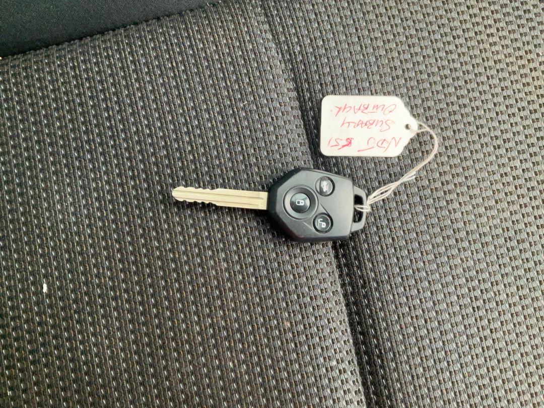 Photo '12' of Subaru Outback