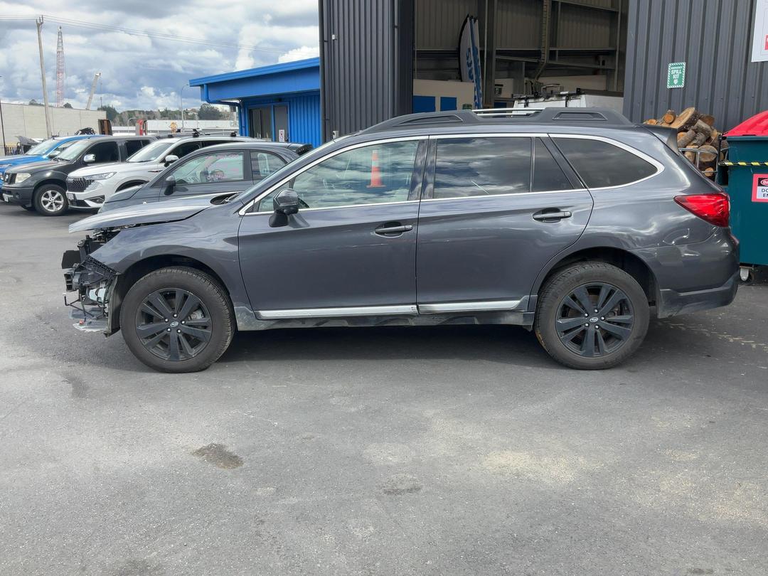 Photo '5' of Subaru Outback 3.6R Photo '5' of Subaru Outback 3.6R