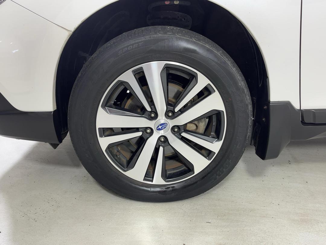Photo '10' of Subaru Outback