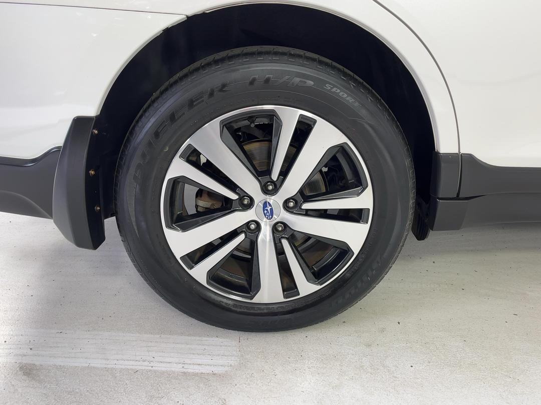 Photo '12' of Subaru Outback