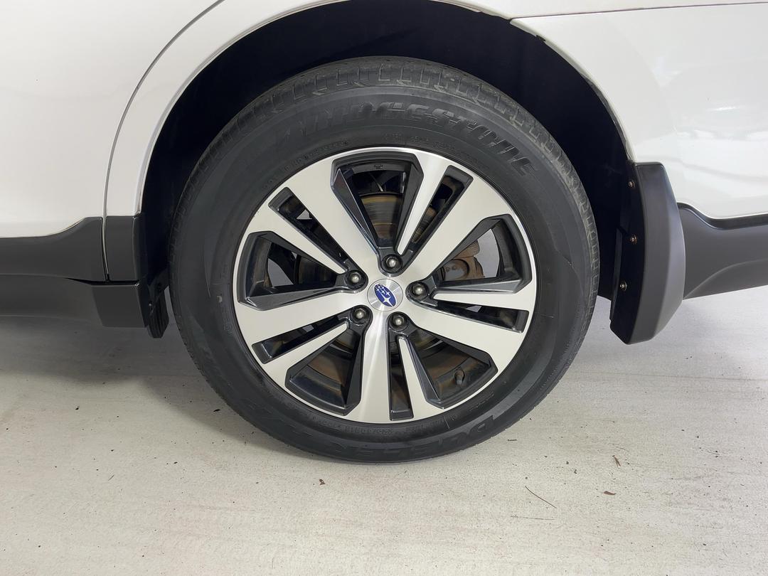 Photo '11' of Subaru Outback