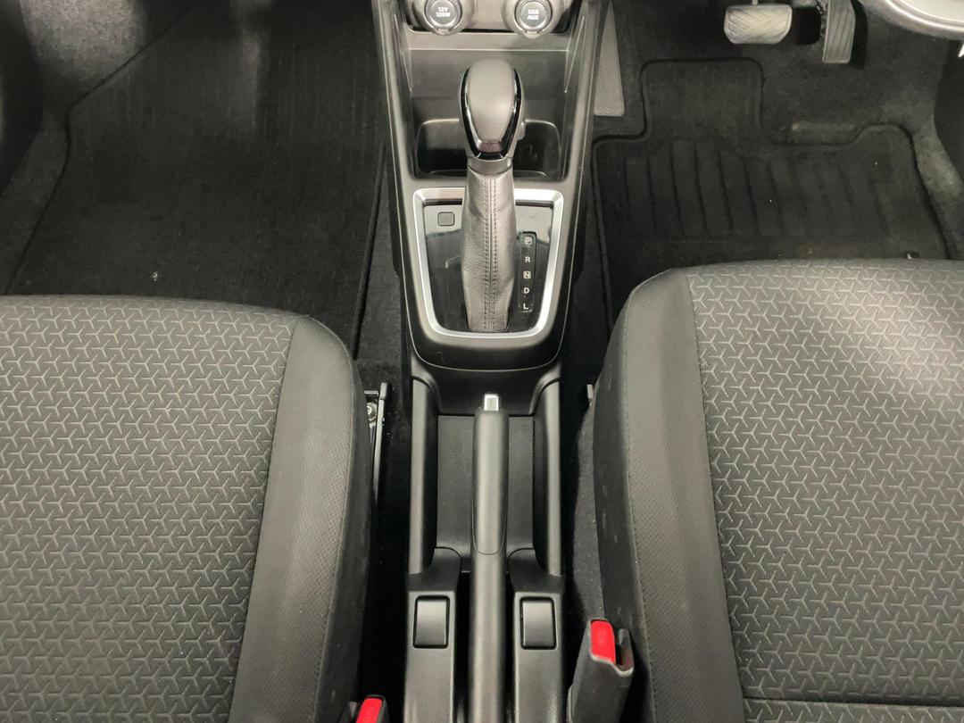 Photo '18' of Suzuki Swift