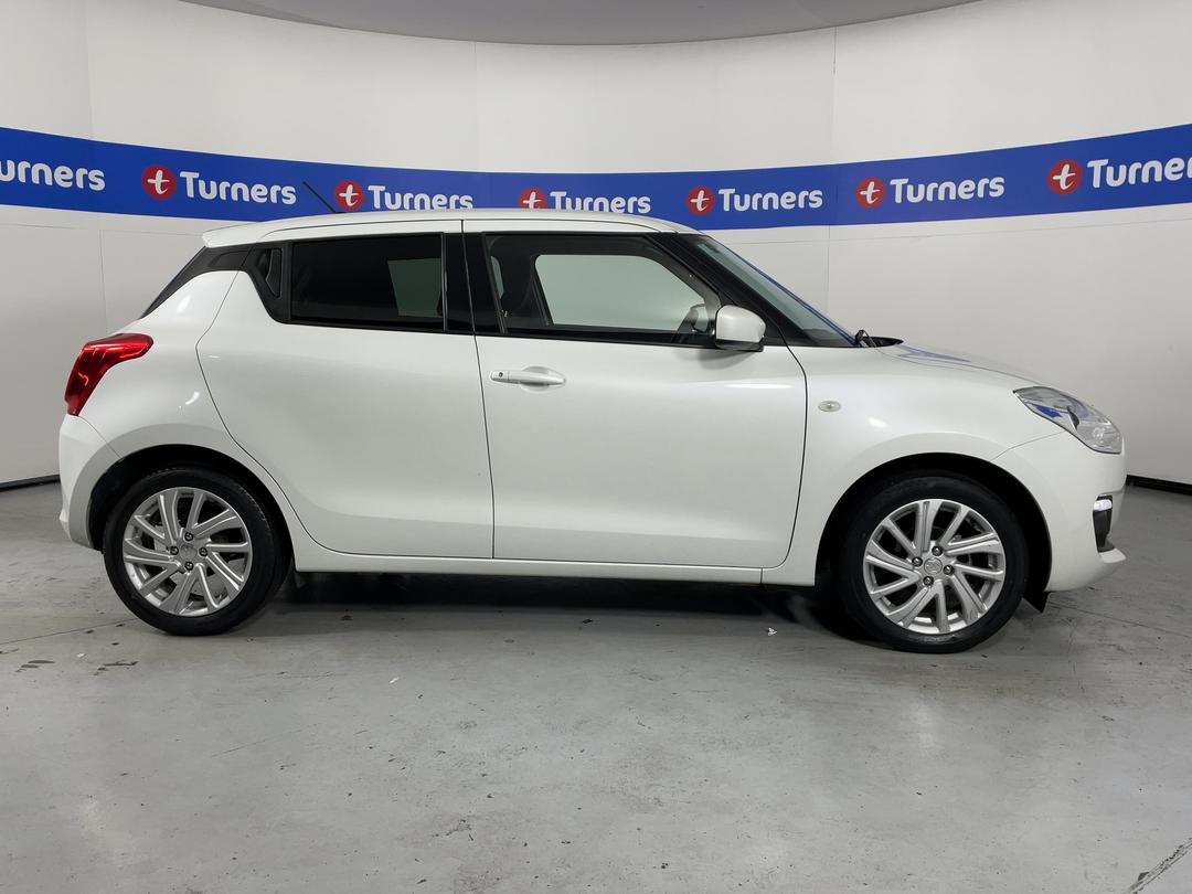Photo '23' of Suzuki Swift
