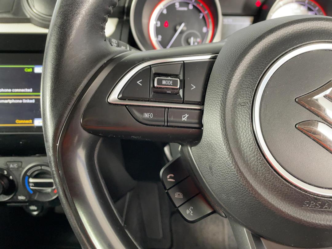 Photo '25' of Suzuki Swift