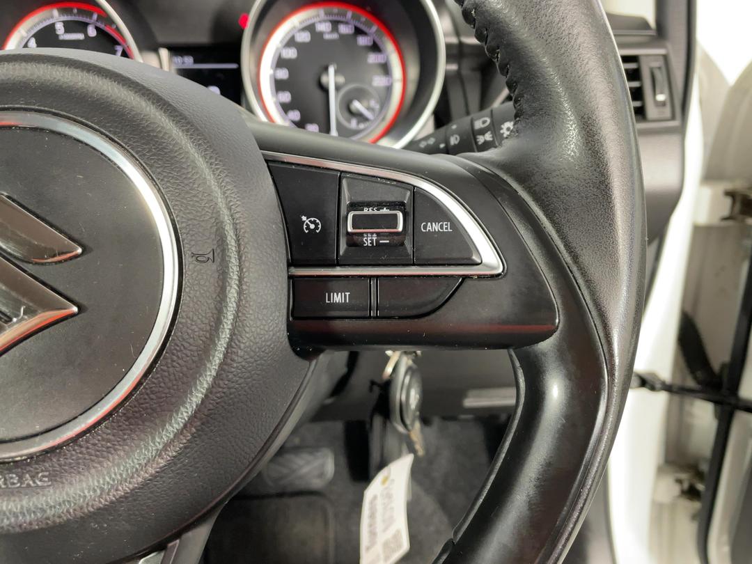 Photo '26' of Suzuki Swift