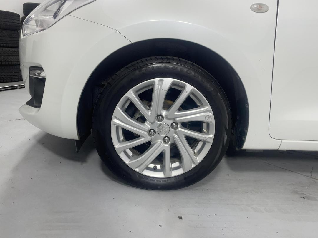 Photo '10' of Suzuki Swift