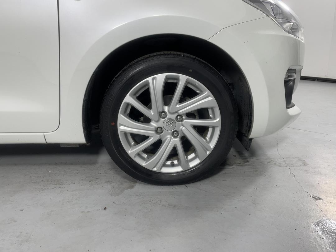Photo '9' of Suzuki Swift