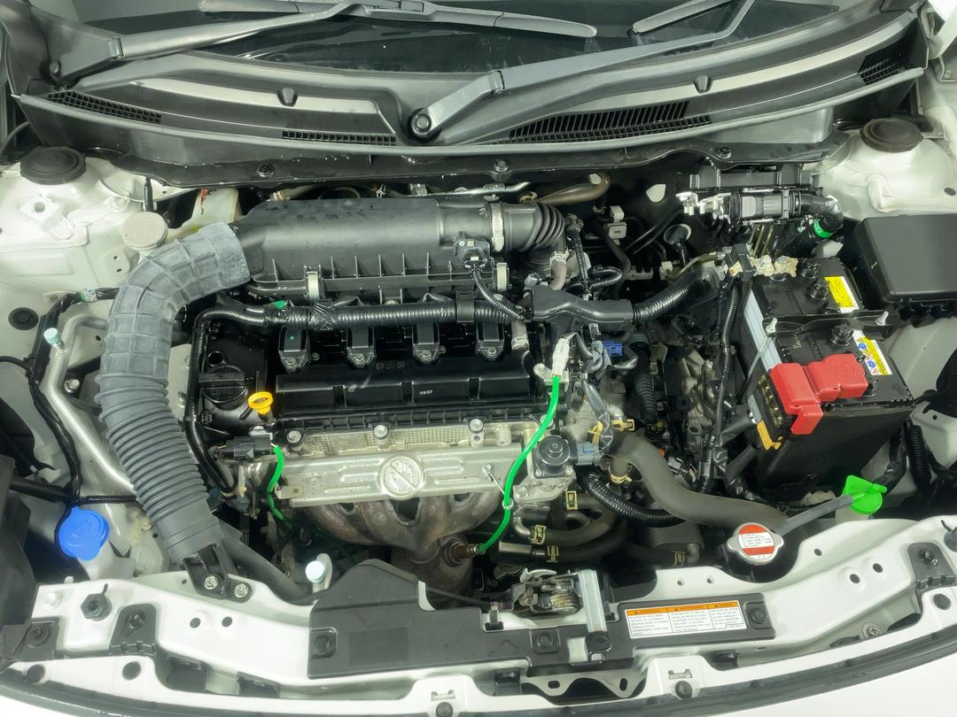 Photo '13' of Suzuki Swift