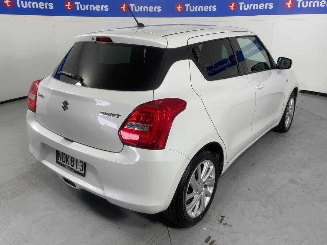 Photo '7' of Suzuki Swift