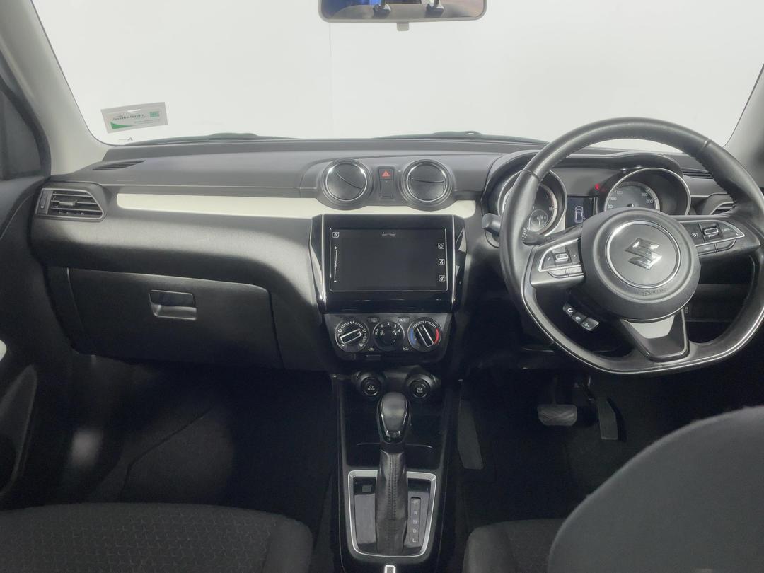 Photo '17' of Suzuki Swift