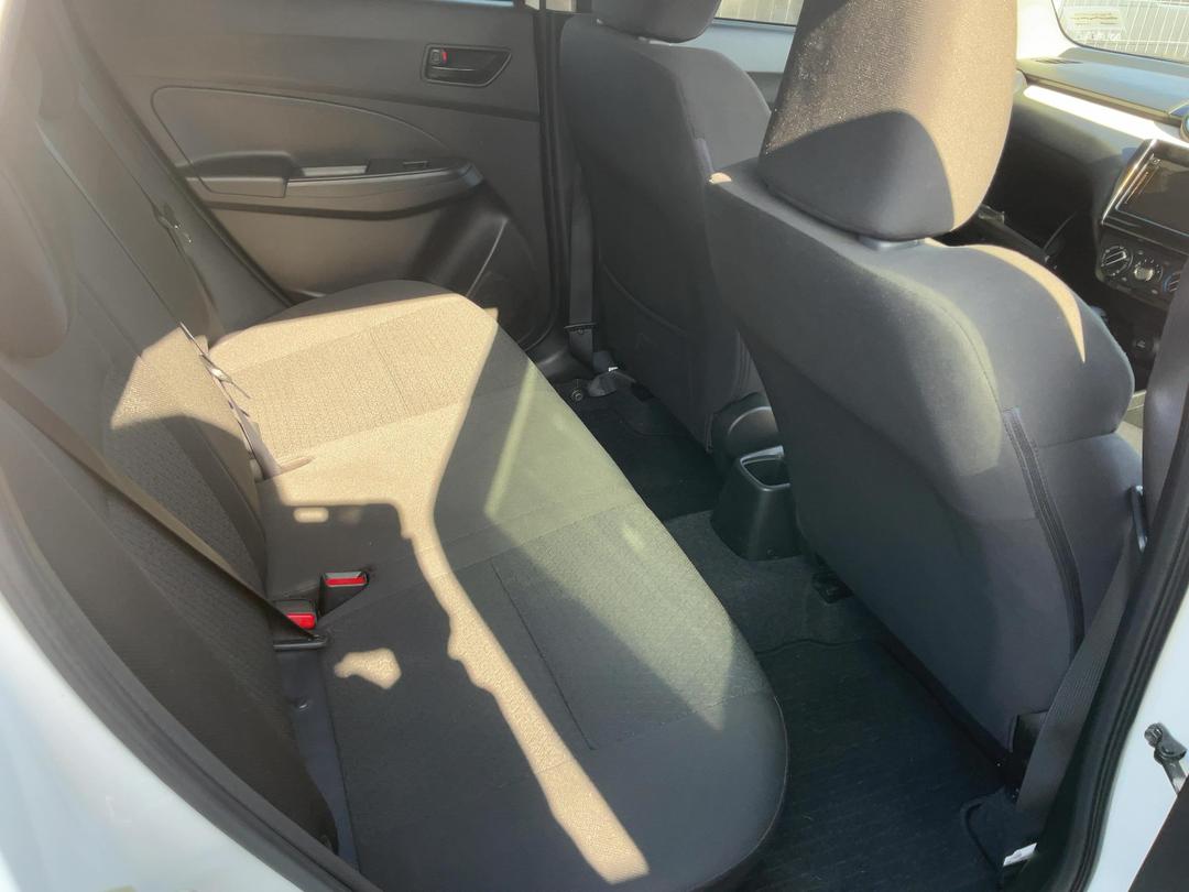 Photo '12' of Suzuki Swift GL