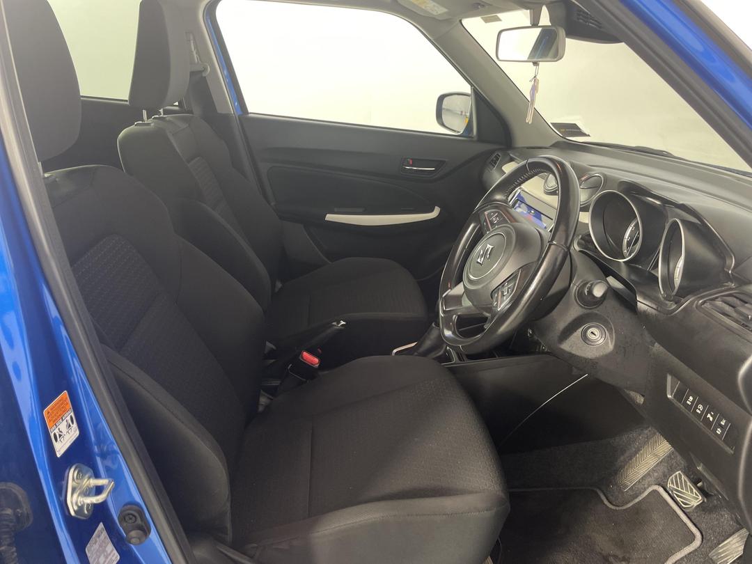 Photo '16' of Suzuki Swift