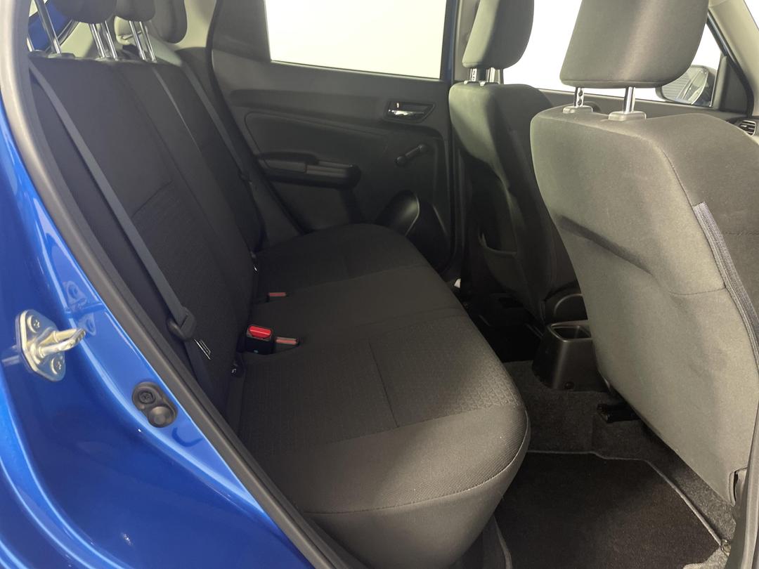 Photo '20' of Suzuki Swift