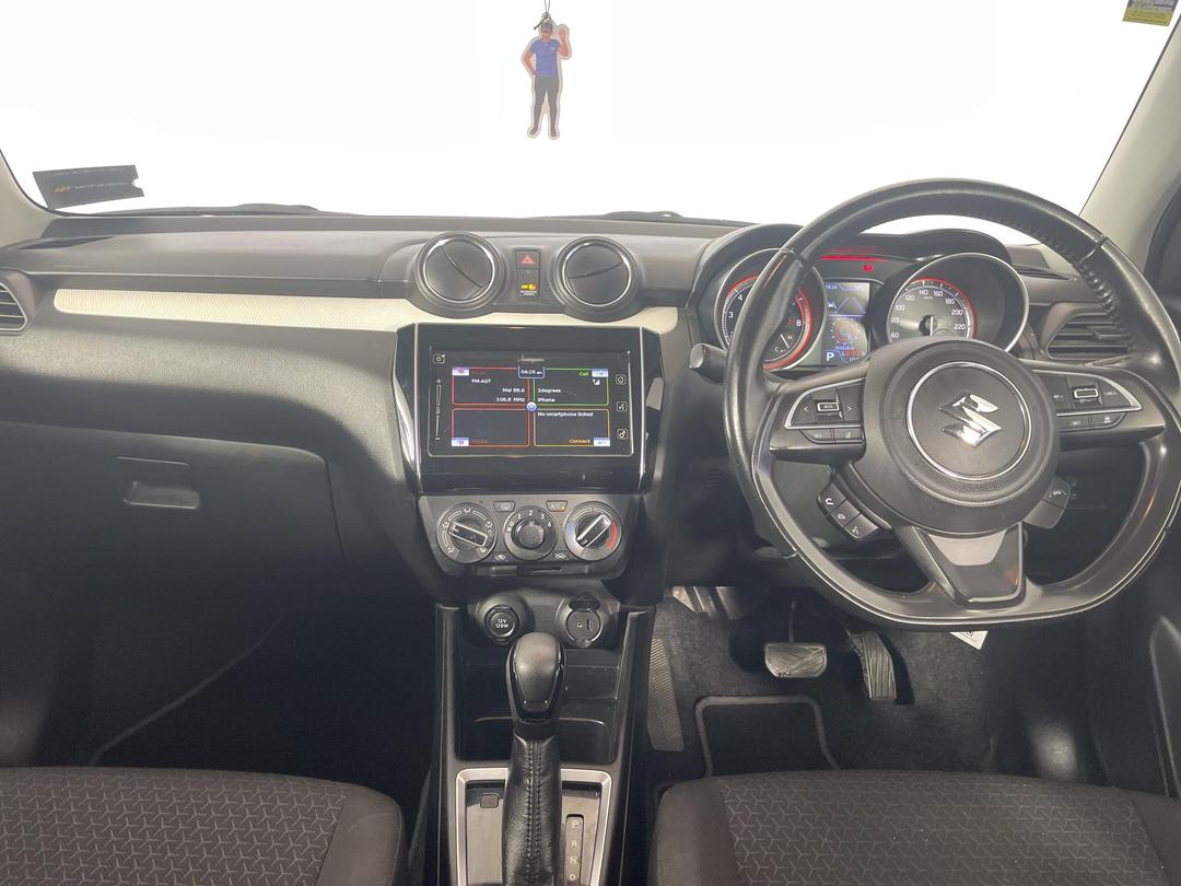 Photo '17' of Suzuki Swift