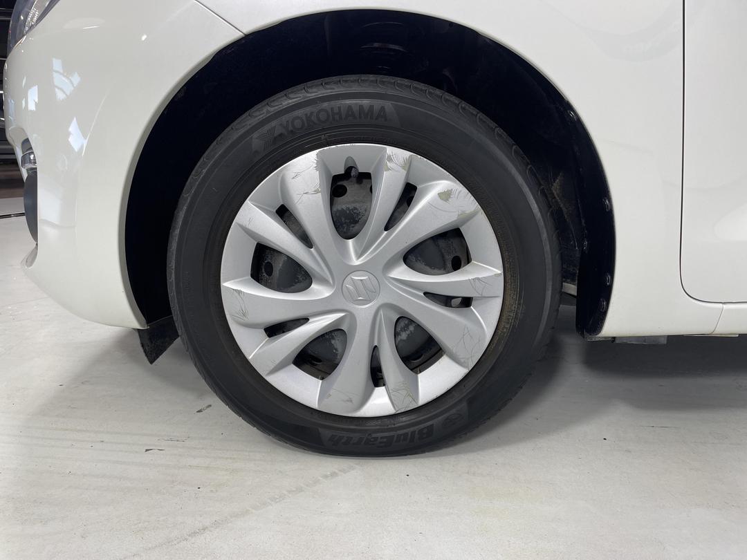 Photo '10' of Suzuki Swift