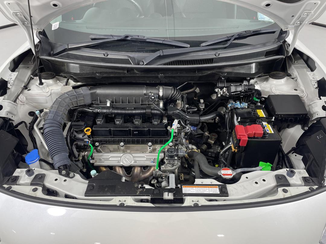 Photo '13' of Suzuki Swift