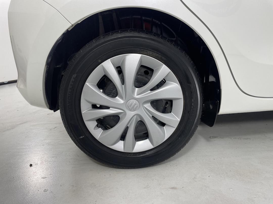 Photo '12' of Suzuki Swift