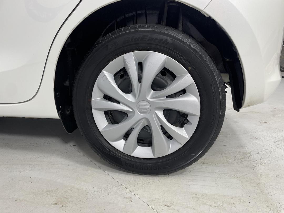 Photo '11' of Suzuki Swift