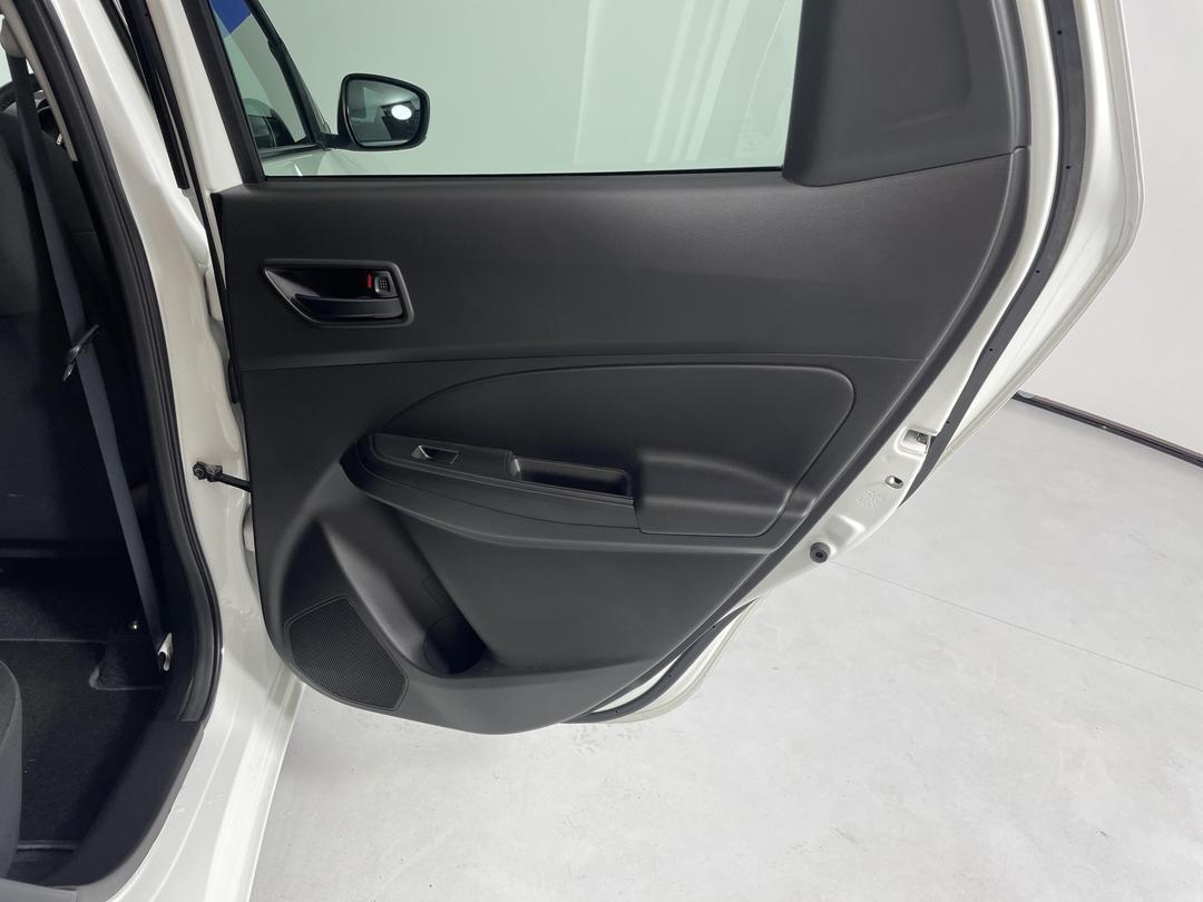 Photo '19' of Suzuki Swift