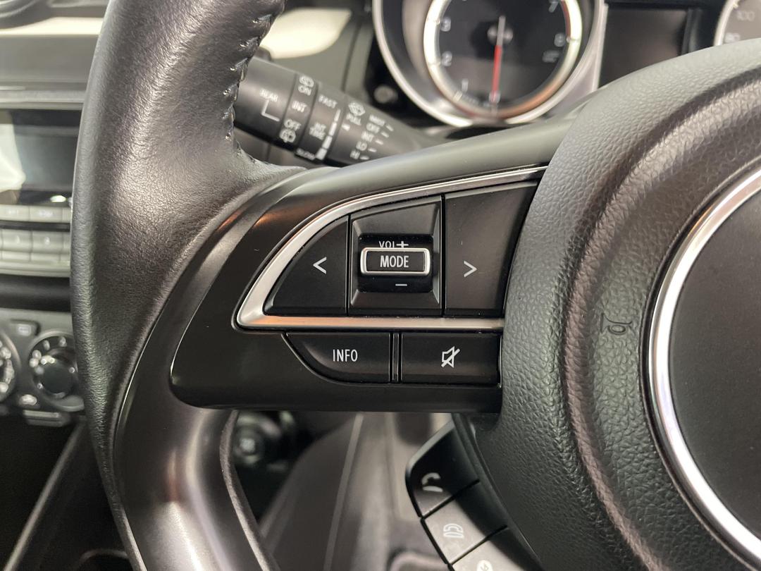 Photo '23' of Suzuki Swift