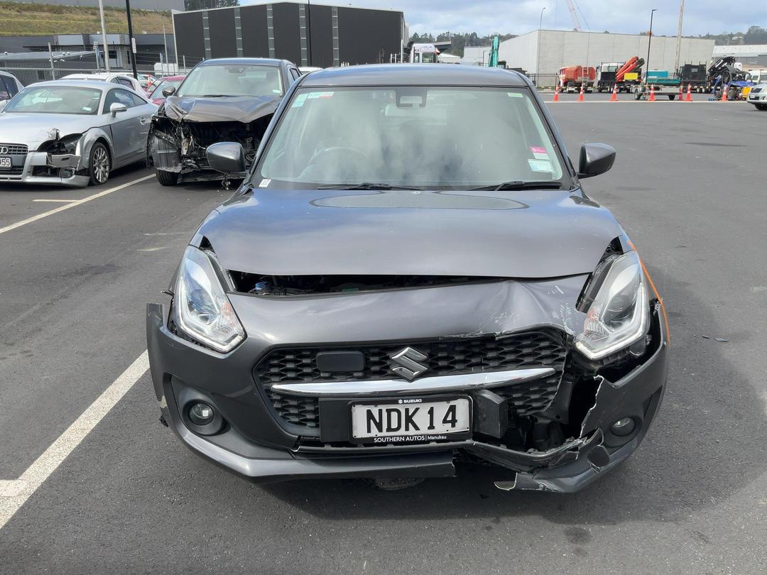Photo '3' of Suzuki Swift LTD Hybrid Photo '3' of Suzuki Swift LTD Hybrid