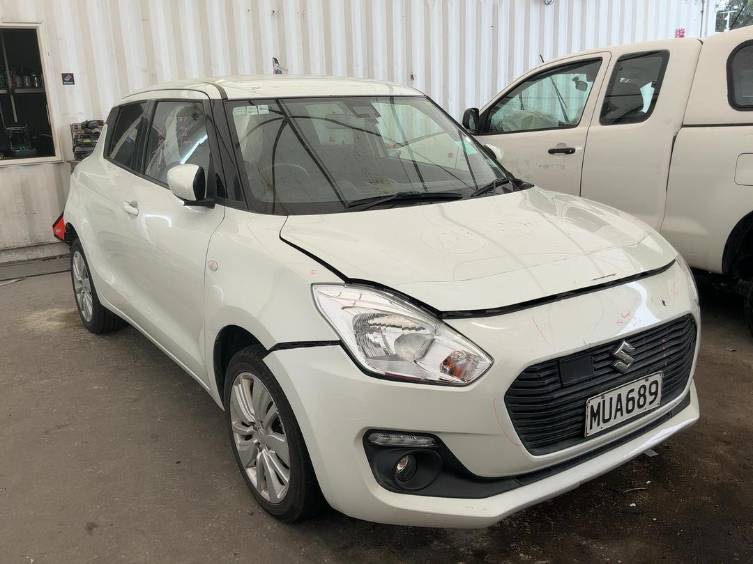 Photo '3' of Suzuki Swift Glxc