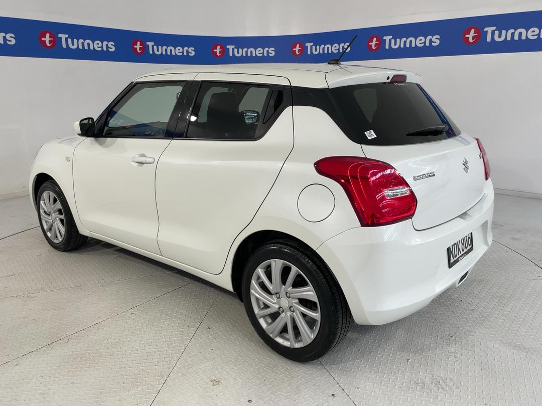 Photo '5' of Suzuki Swift