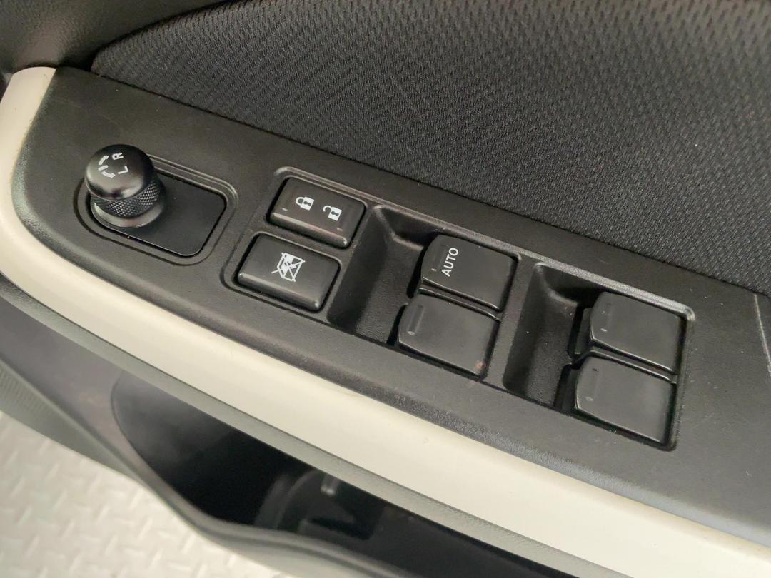 Photo '23' of Suzuki Swift
