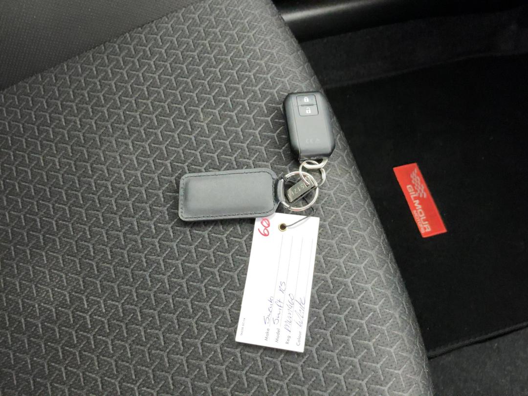Photo '22' of Suzuki Swift
