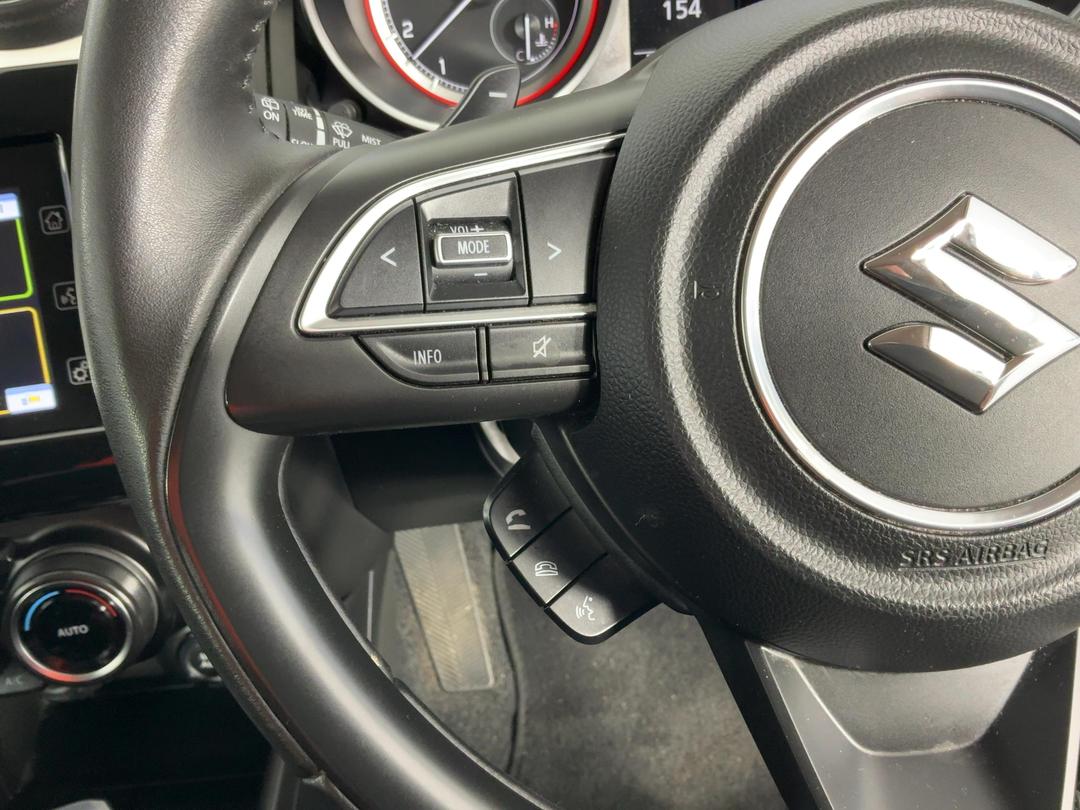 Photo '23' of Suzuki Swift