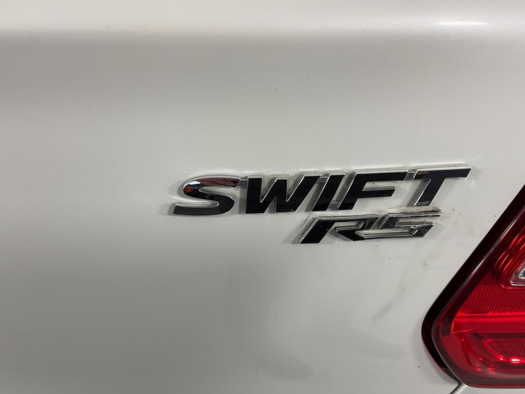 Photo '30' of Suzuki Swift
