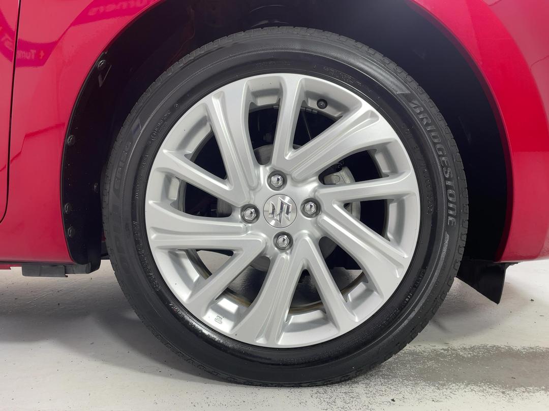 Photo '9' of Suzuki Swift