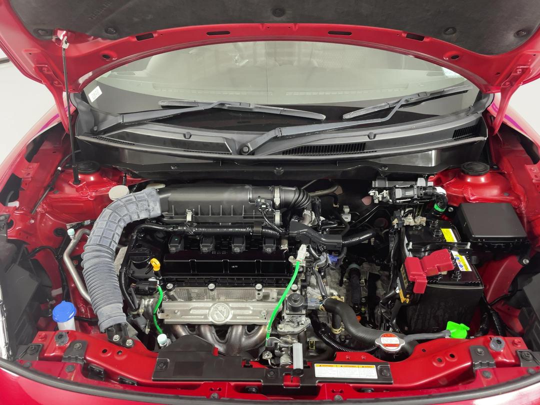 Photo '13' of Suzuki Swift