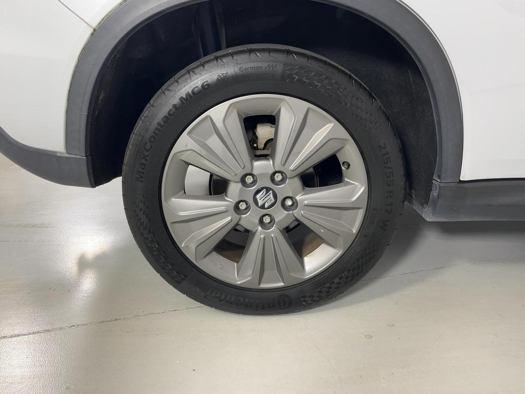 Photo '12' of Suzuki Vitara
